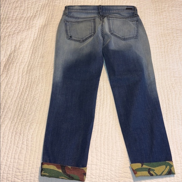 Kut from the Kloth Blue Jeans with Camouflage Details - Picture 3 of 7